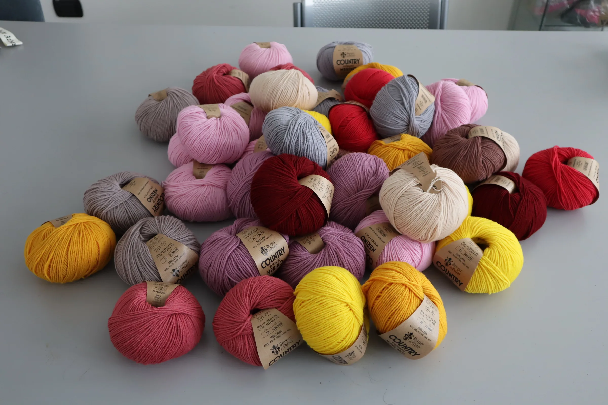 Asta di gomitoli pura lana (terza prova) - Produzione e vendita gomitoli  online
